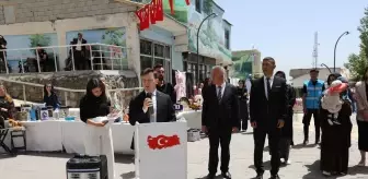 Başkalede Hayat Boyu Öğrenme Haftası Sergisi Açıldı