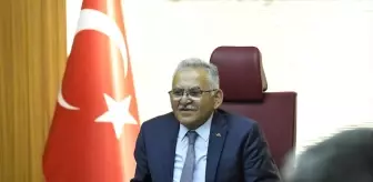 Başkan Büyükkılıç, İlçe Belediye Başkanlarıyla Toplantı Gerçekleştirdi