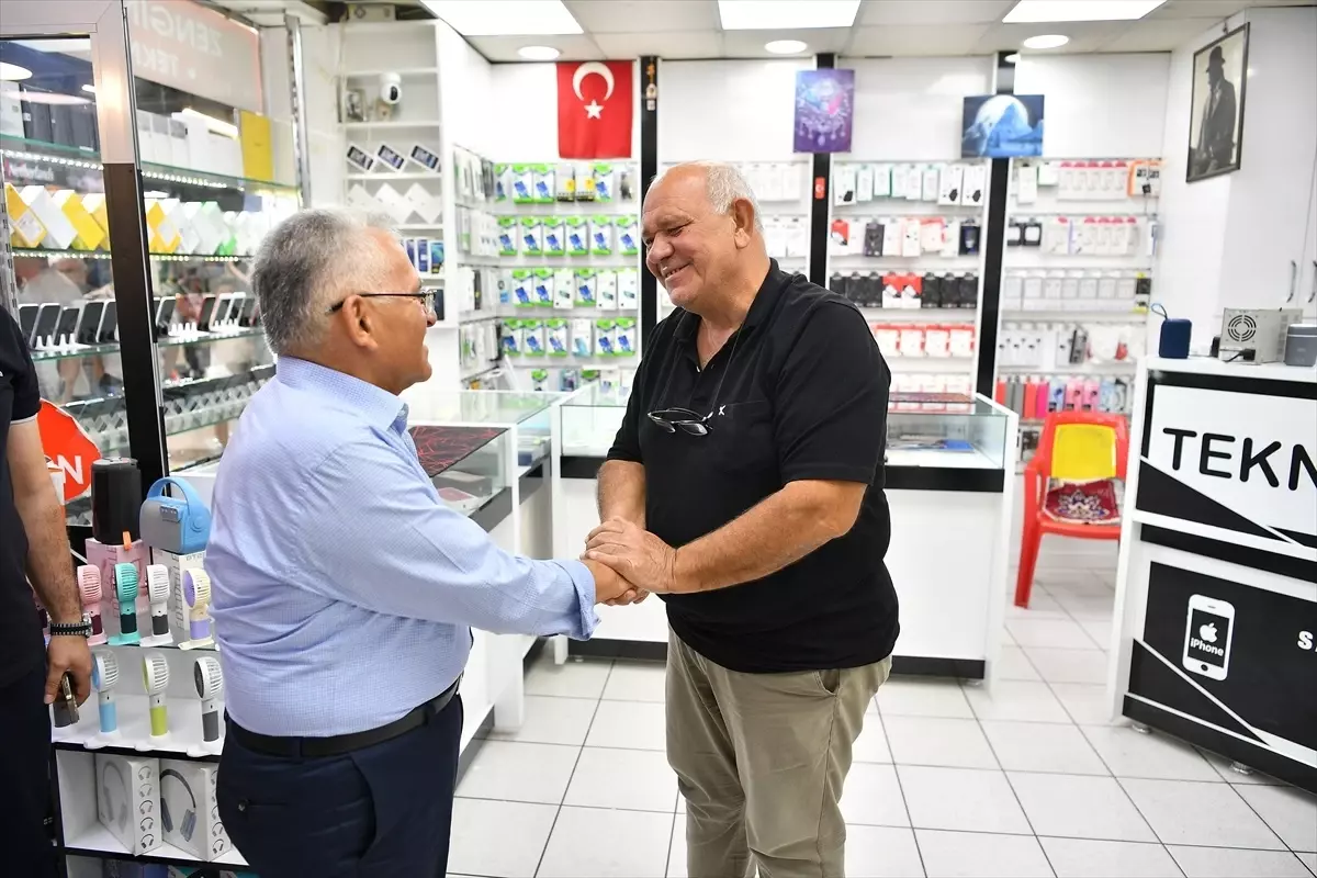 Başkan Büyükkılıç, Yeraltı Çarşısı'nda Esnafı Ziyaret Etti