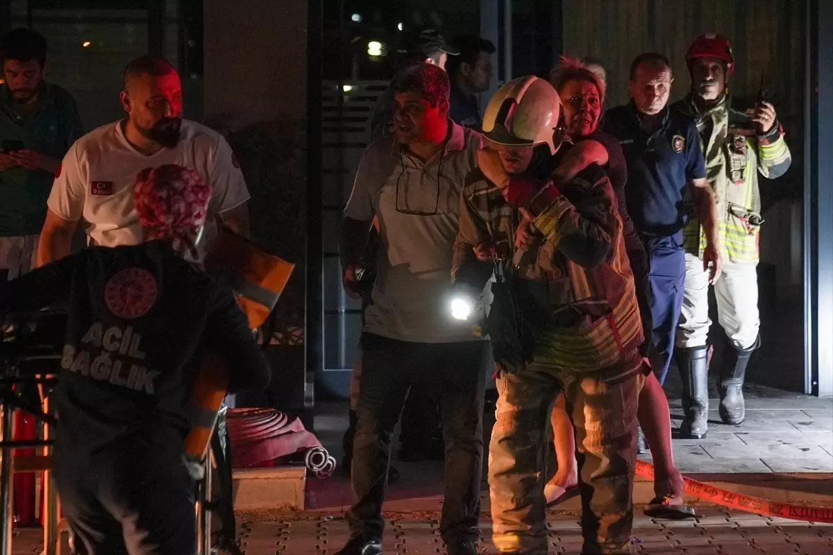 Çankaya'da 26 Katlı Binada Yangın: Çok Sayıda Yaralı