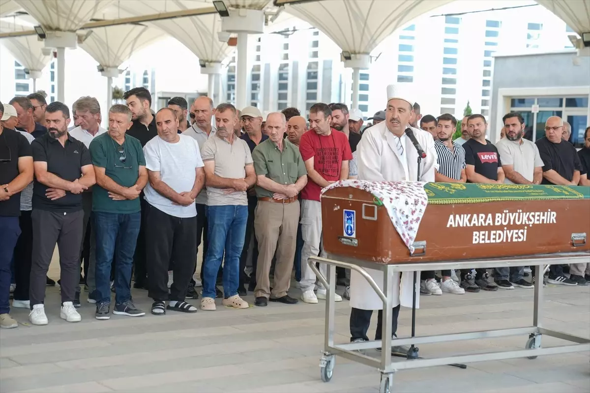 Boşanma Aşamasındaki Kadın Silahla Öldürüldü