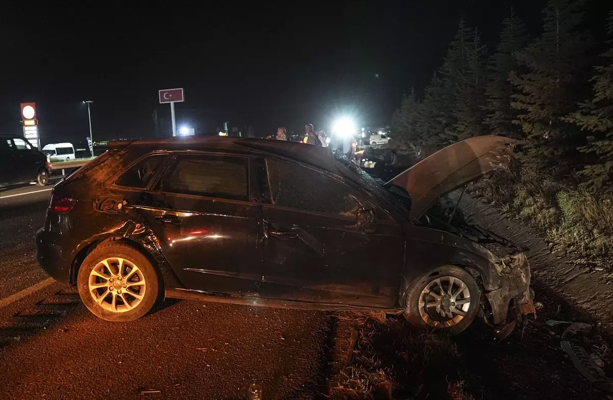Ankara'da Trafik Kazası: 5 Yaralı