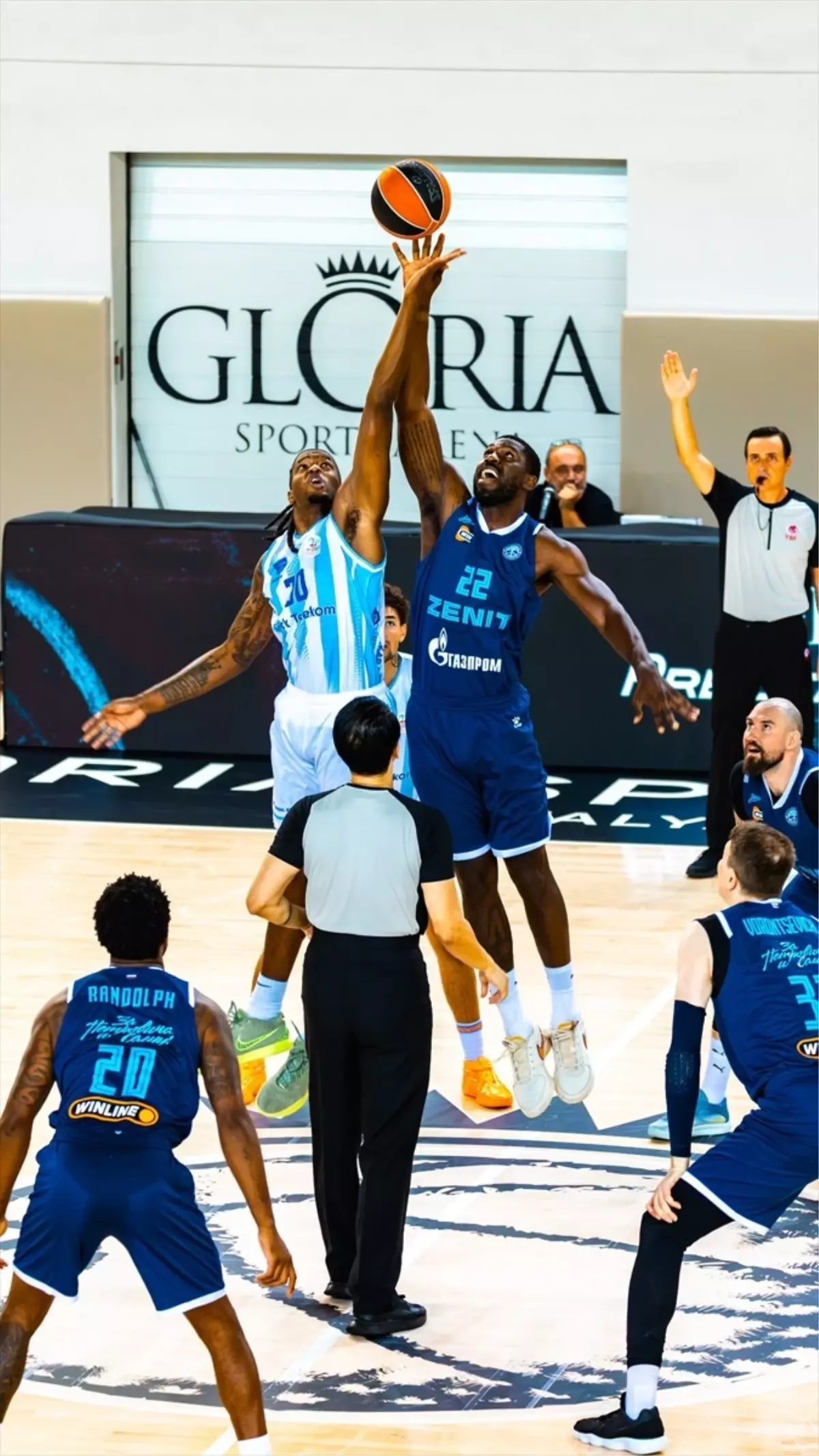 Türk Telekom, Zenit'i Geride Bırakarak Turnuvada Galip Geldi