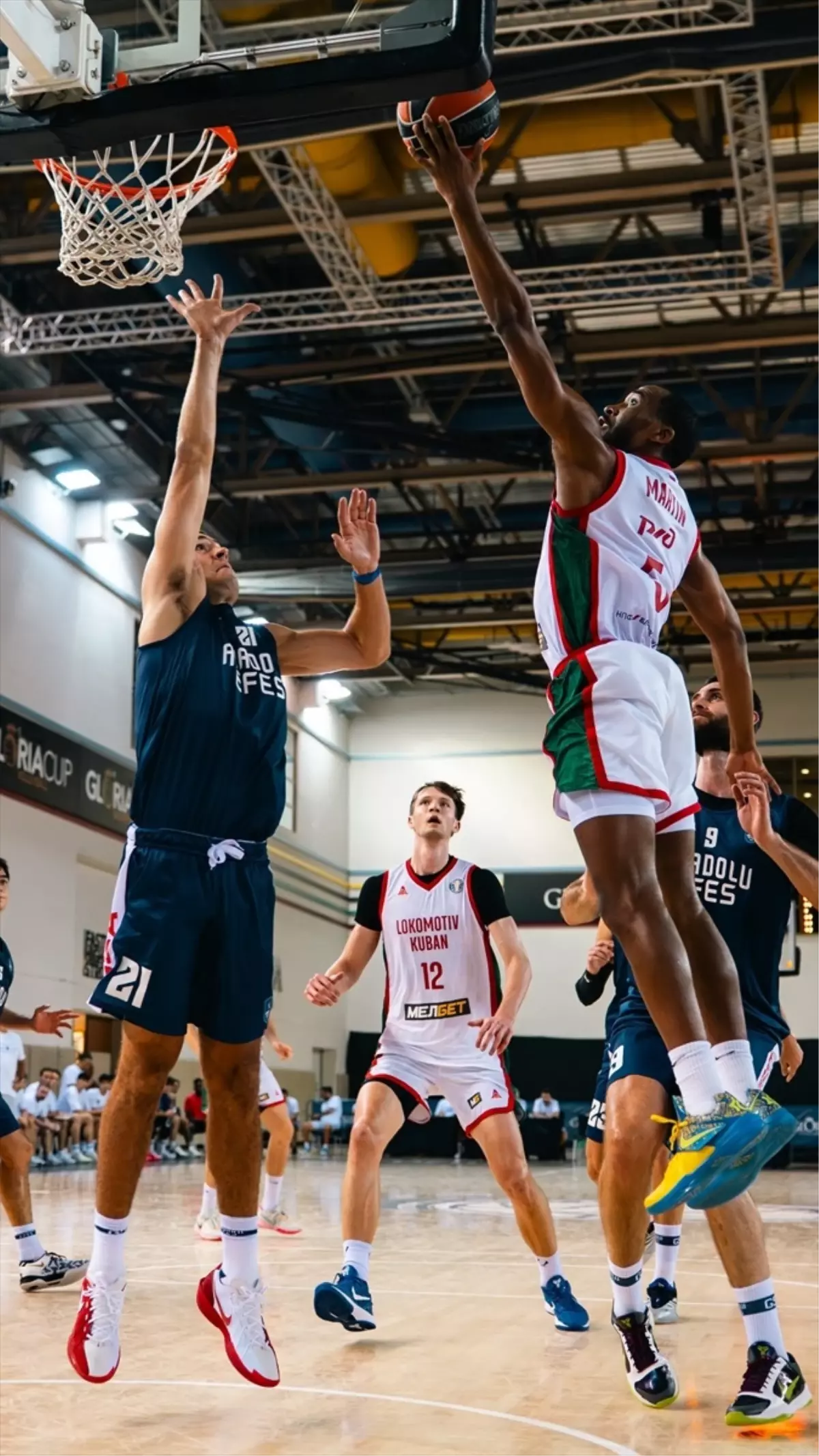 Anadolu Efes, Gloria Pre-Season Games 2025'te Lokomotiv Kuban'a Yenildi