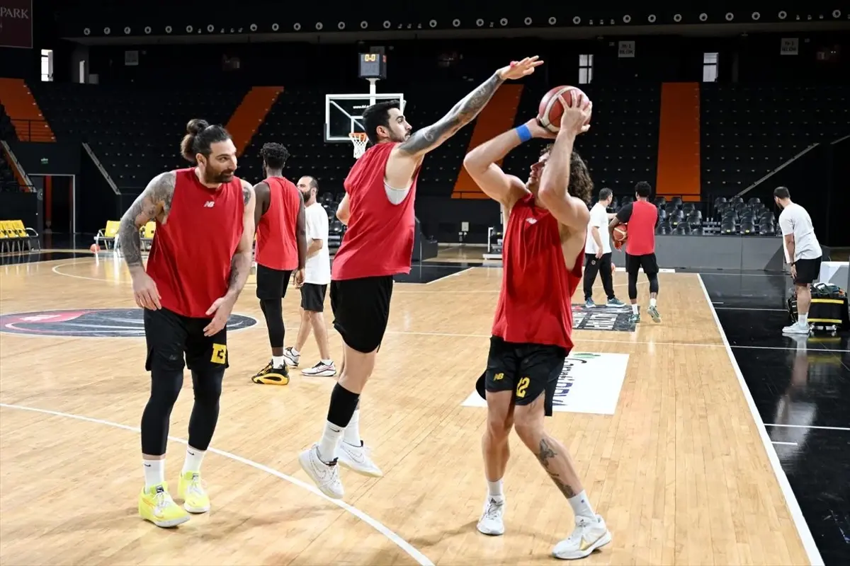 Mersin Spor, Anadolu Efes Maçı Hazırlıklarını Sürdürüyor