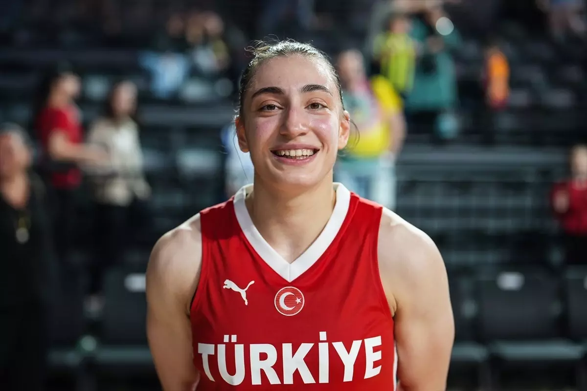 A Milli Kadın Basketbol Takımı, Litvanya'yı 73-68 Geçti
