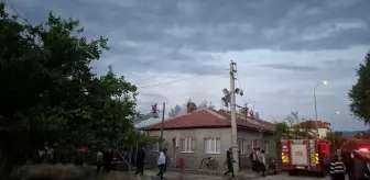 Başmakçı'da Yangın: Evde Hasar Oluştu