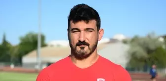 Başpehlivan Kürşat Şevki Korkmaz: Kırkpınar'da Çetin Mücadeleler Olacak