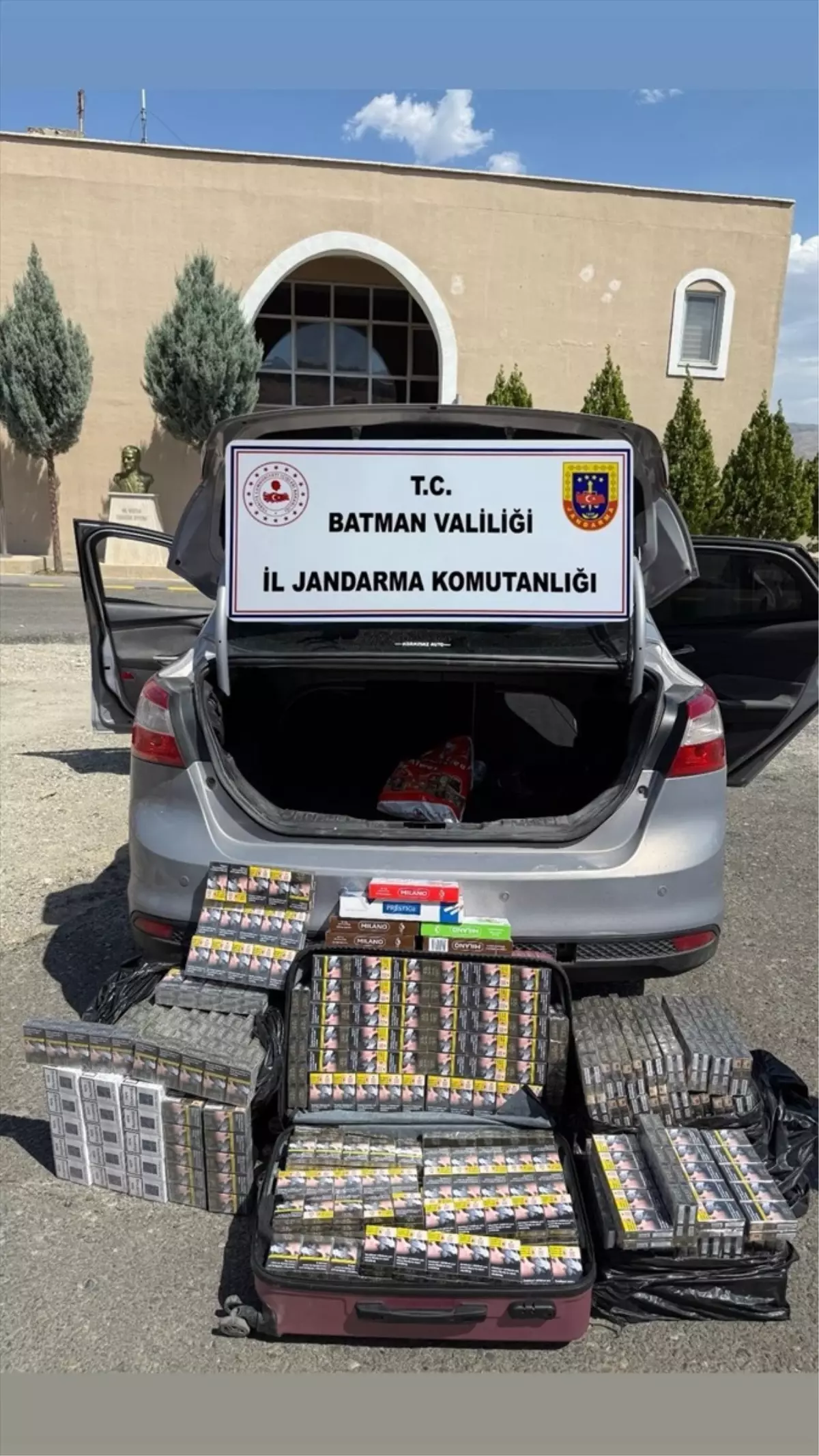 Batman'da Bandrolsüz 1700 Paket Kaçak Sigara Ele Geçirildi