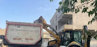 Batman'da Metruk Yapıların Yıkım Çalışmaları Devam Ediyor
