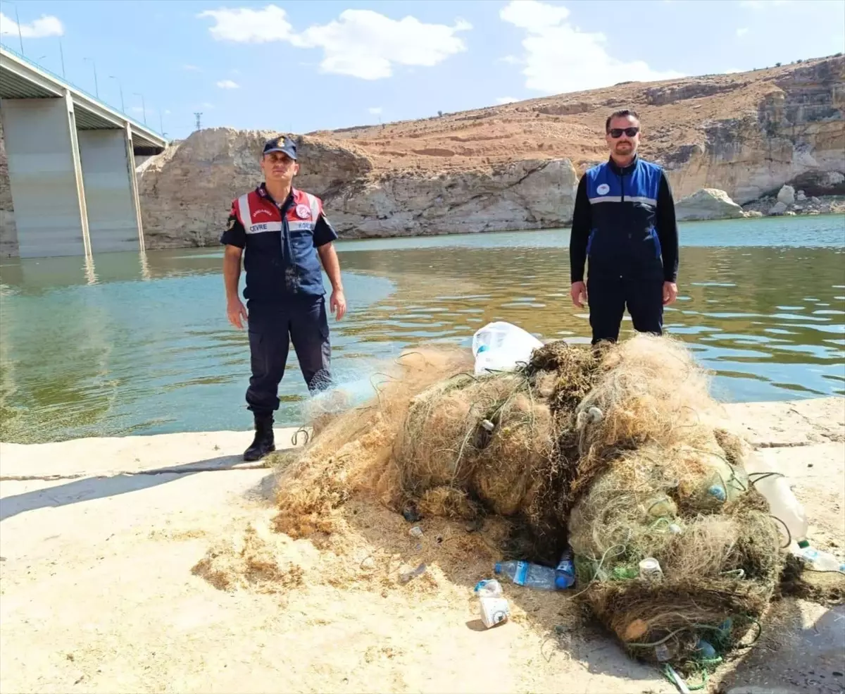 Batman'da Yasa Dışı Balık Avında 3 Bin 500 Metre Hayalet Ağ Ele Geçirildi
