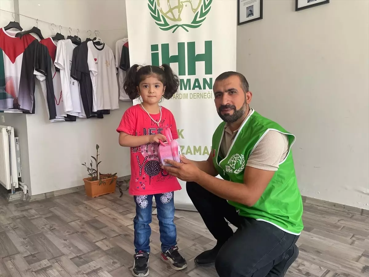 Küçük Ahsen Can, Kumbarasındaki Harçlığı Gazze İçin Bağışladı