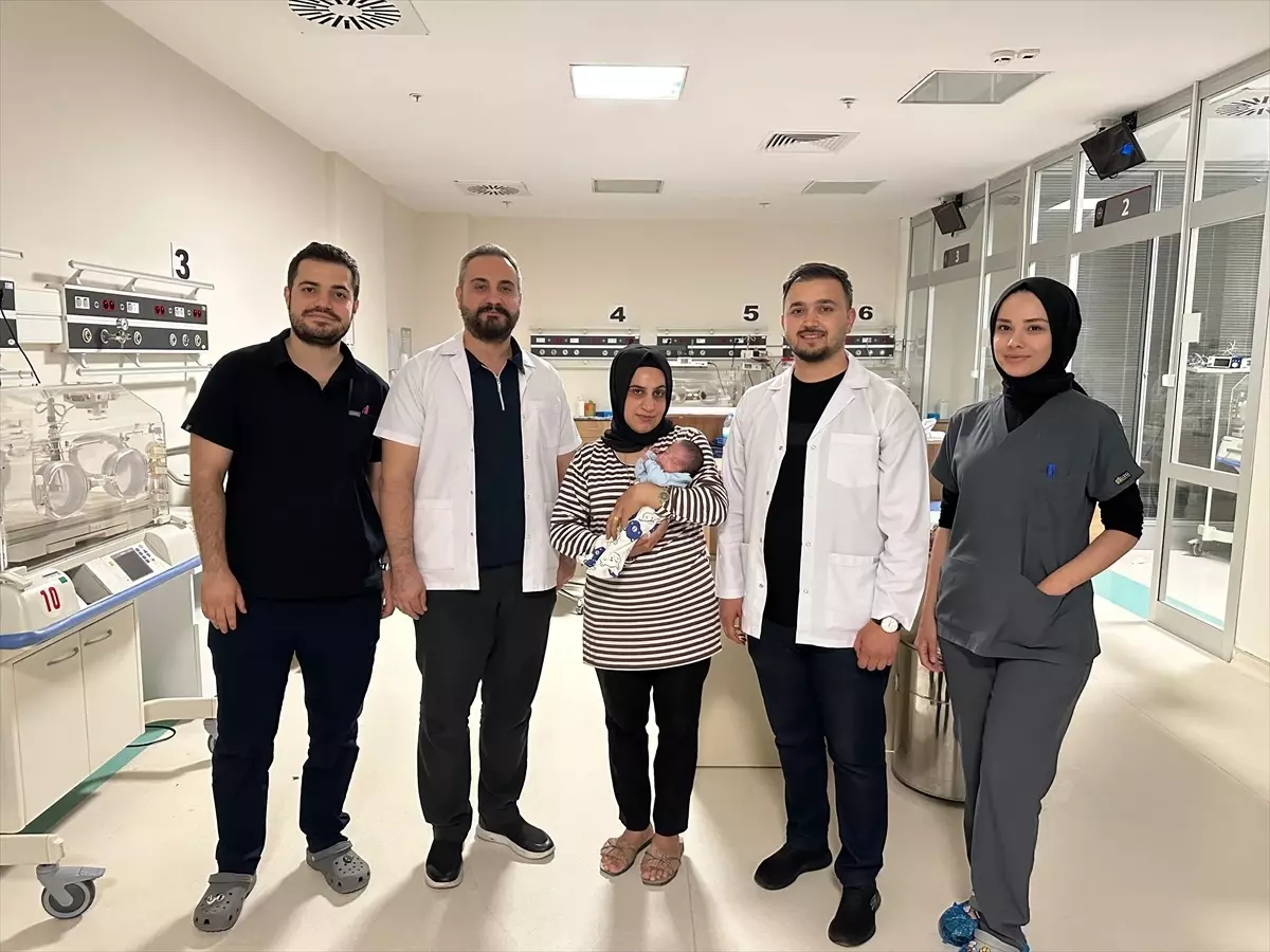 905 Gram Doğan Sevda Bebek, 60 Gün Sonra Taburcu Oldu