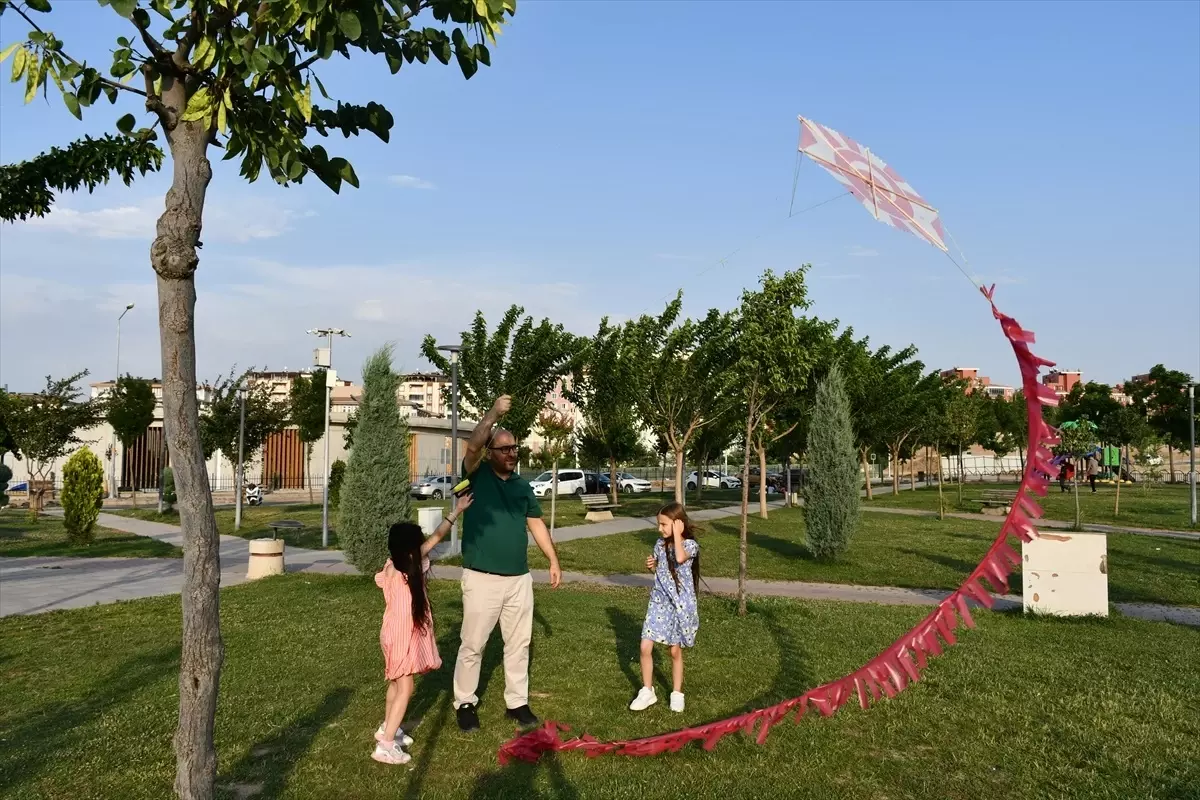 Türk Kızılay, 157. Yıl Dönümünü Uçurtma Şenliğiyle Kutladı