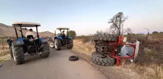 Gercüş'te Devrilen Traktör, Köylülerin Yardımıyla Kurtarıldı