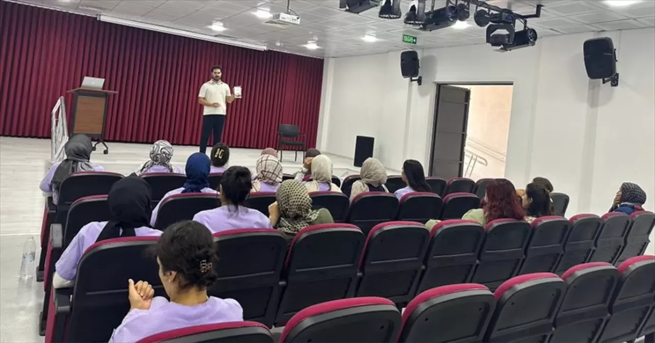 Batman'da Engelli Aktif Yaşam Merkezi Personeline 'Temel Afet Bilinci' Eğitimi Verildi