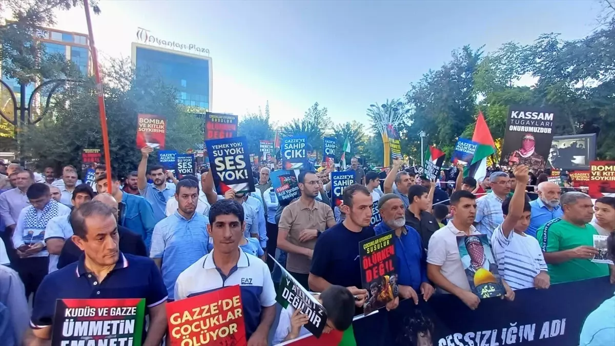 Batman'da Küresel Sumud Filosu'na Destek Açıklaması