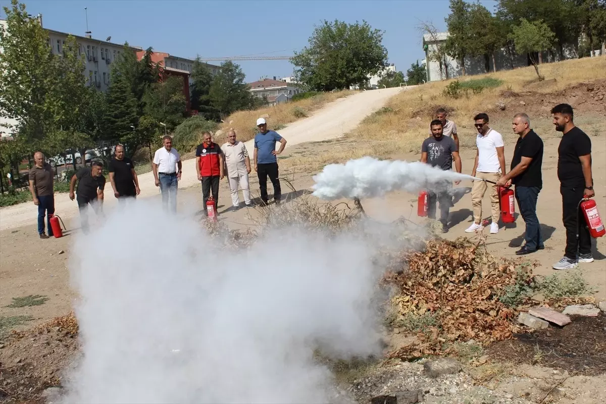 Batman'da Tarım ve Orman Personeline Yangın Söndürme Eğitimi