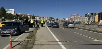 Bayburt'ta Otomobil Yayaya Çarptı: 1 Ağır Yaralı