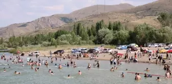 Bayburt'ta Sıcak Havadan Kaçış: Çoruh Nehri'nde Serinleme