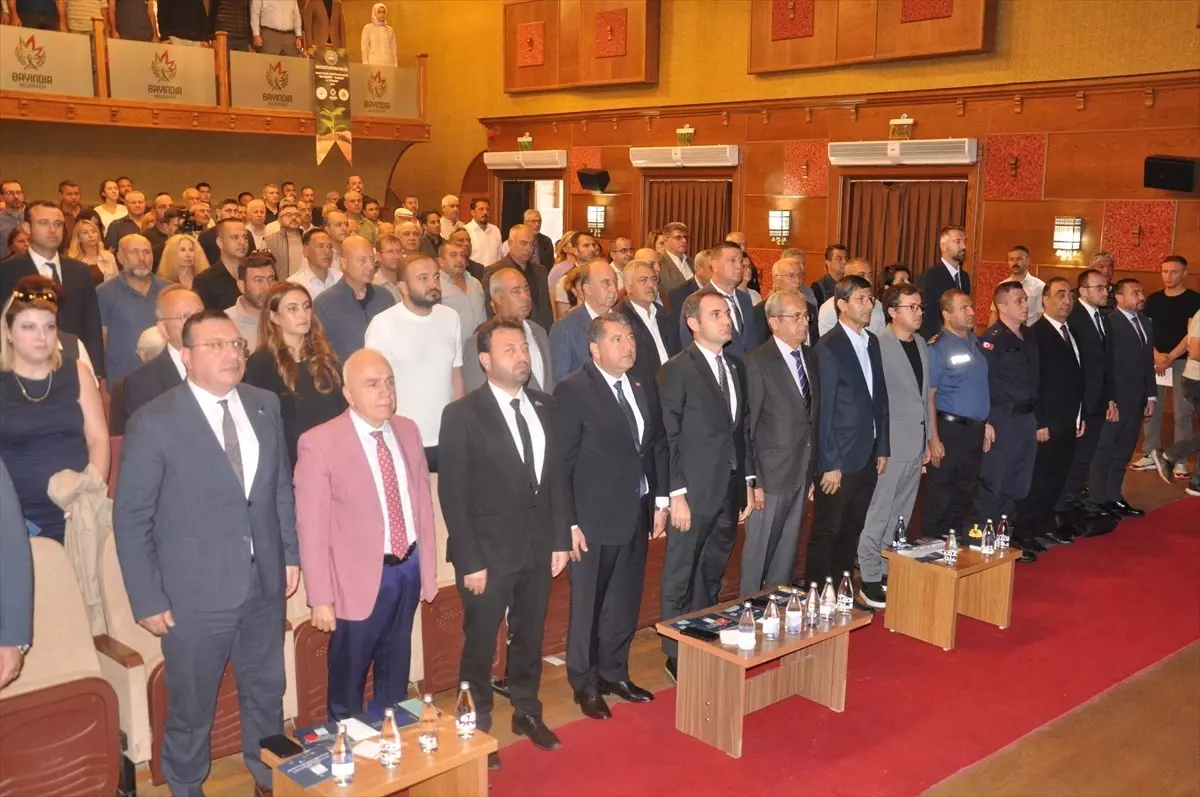 Bayındır'da İklim Değişikliği ve Su Yönetimi Paneli Düzenlendi