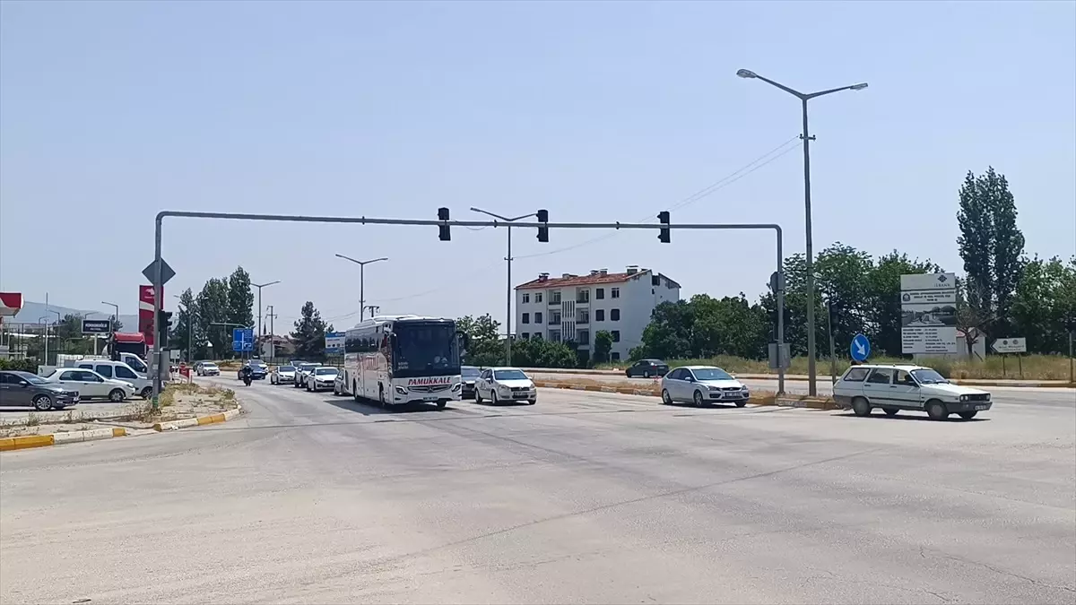 Kurban Bayramı Dönüş Trafiği Afyonkarahisar'da Yoğunlaşıyor