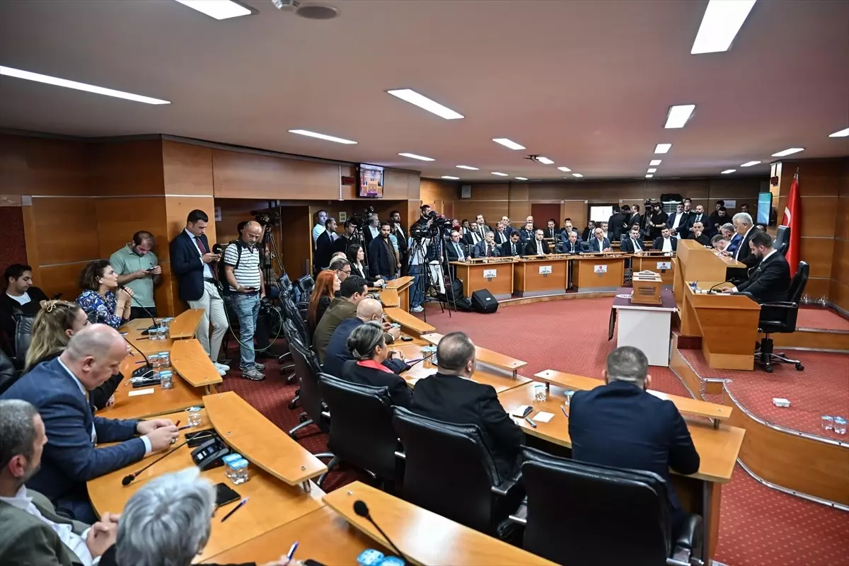 Bayrampaşa Belediye Meclisi'nde Başkanvekili Seçimi Kura ile Gerçekleşti