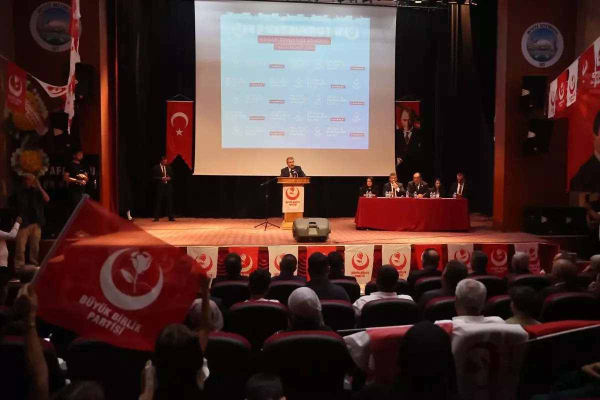 Mustafa Destici'den Gazze Açıklamaları: 'İnsanlar Açlıktan Ölmekte'