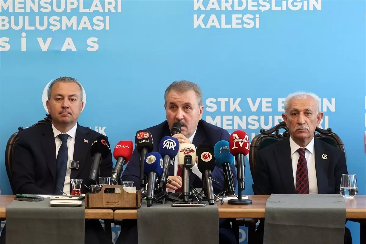 Mustafa Destici: 'İsrail'in Saldırıları Kabul Edilemez'