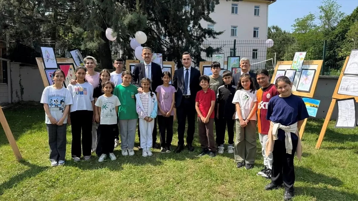 Samsun'da Öğrencilerin Tasarım ve Resim Sergisi Açıldı