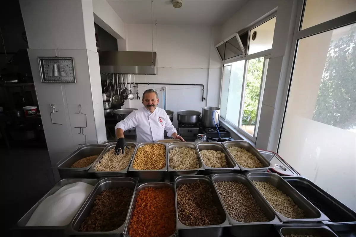 Aşure Geleneği: Bereketin ve Kardeşliğin Simgesi