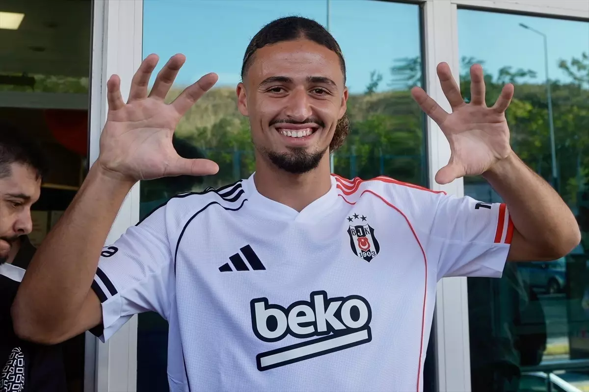 Beşiktaş, Genç Sağ Bek Taylan Bulut'u Transfer Etti