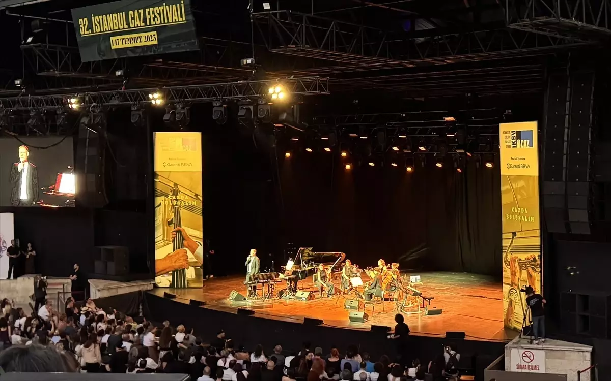 Max Richter, 32. İstanbul Caz Festivali'nde Sahne Aldı