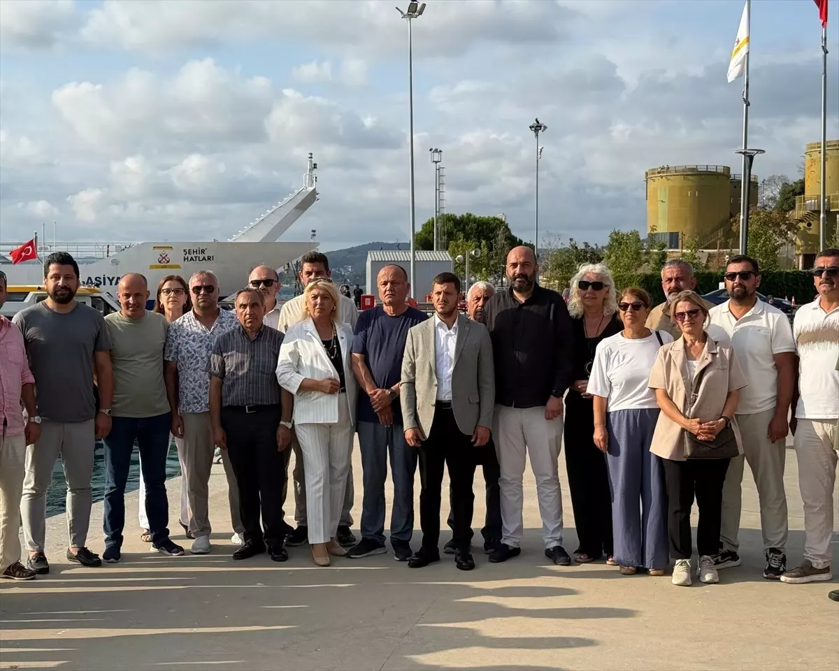 Beykoz'da Arabalı Vapur Hattının Kaldırılmasına Protesto