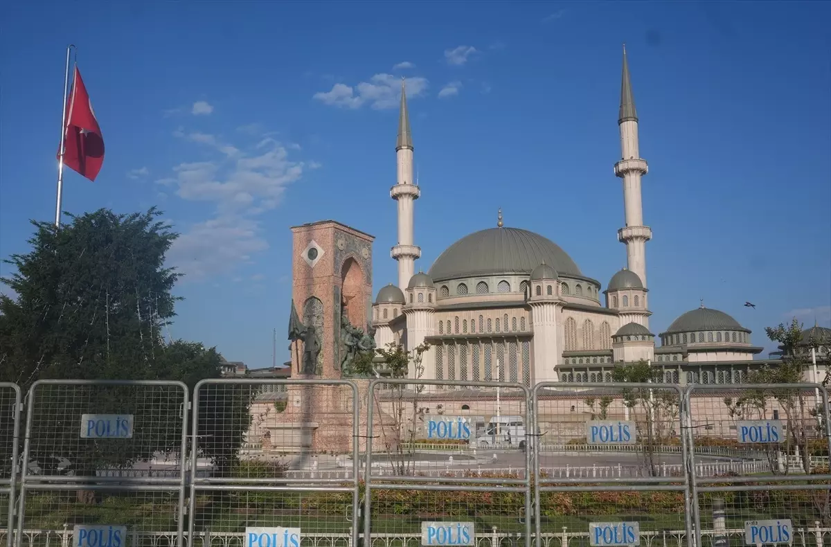 Beyoğlu'nda Toplantı ve Gösteri Yürüyüşleri 24 Saat Yasaklandı