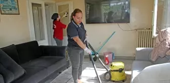 Beypazarı'nda Sosyal Yardım Ekipleri Ev Temizliği Yapıyor