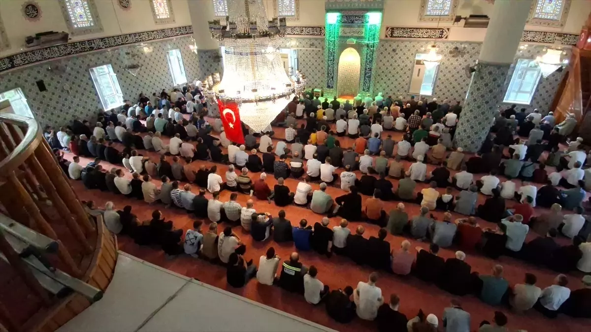 Beypazarı'nda Kurban Bayramı Namazı Coşkusu