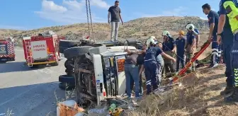 Beypazarı'nda Kamyon Devriği: 1 Yaralı