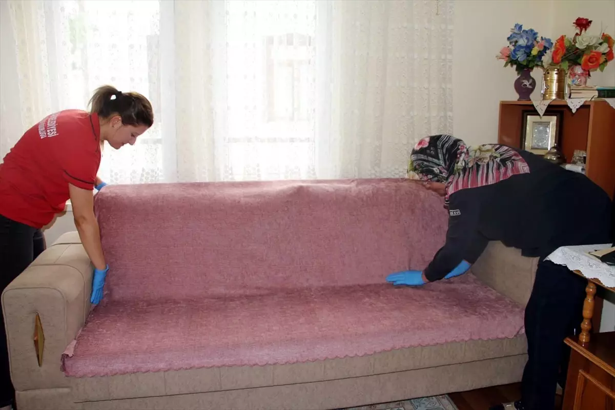 Beypazarı'nda Yaşlı ve Bakıma Muhtaç Aileler için Kış Temizliği Başlatıldı