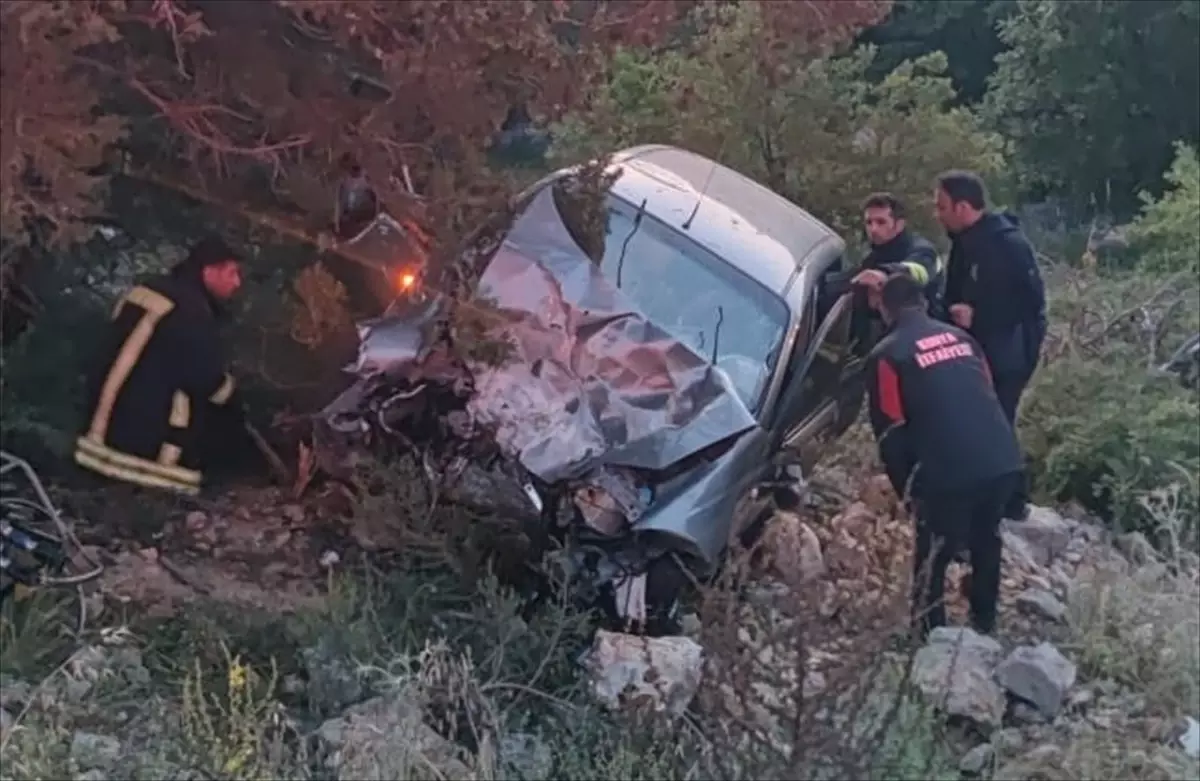 Beyşehir'de Trafik Kazası: 3 Yaralı