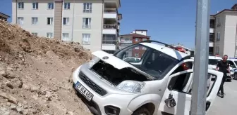 Konya'da Hafif Ticari Araç Kaza Yaptı: 2 Yaralı