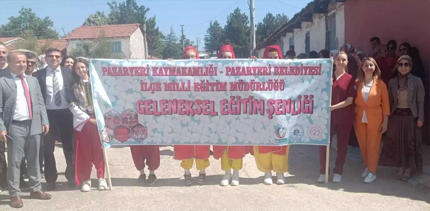 Pazaryeri'nde Eğitim Şenliği ve Kermesi Başladı