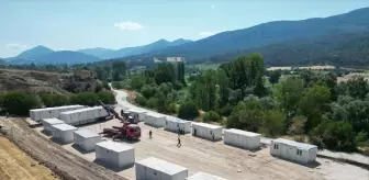 Sakarya'daki Orman Yangınlarında Evleri Zarar Görenler İçin Konteyner Kurulumu Devam Ediyor