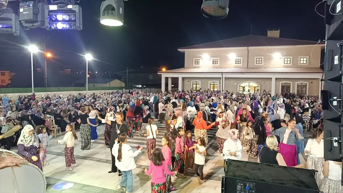 Bilecik'te Geleneksel Şalvar Gecesi Etkinliği Düzenlendi