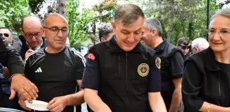 Bilecik'te şehitler için pilav dağıtıldı