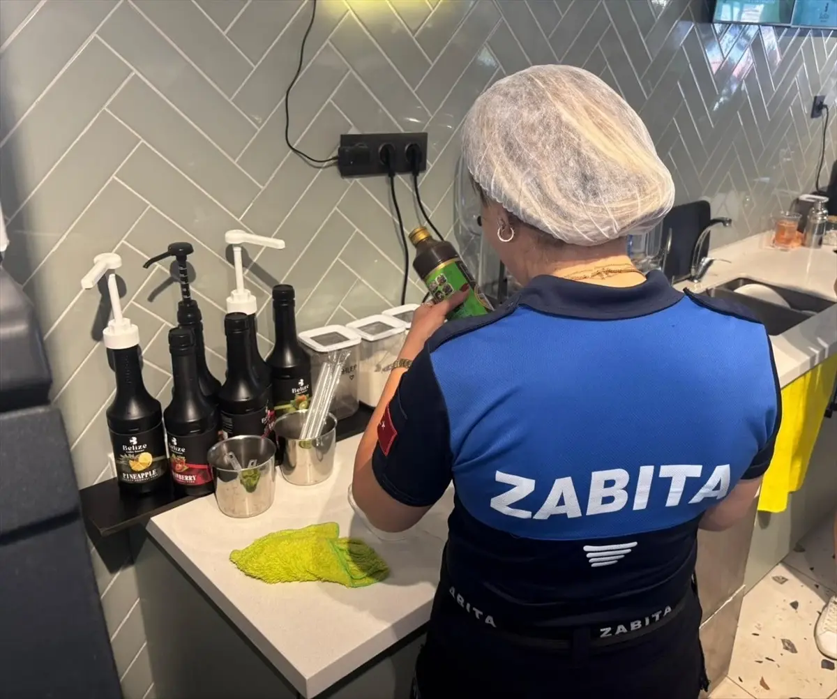 Bilecik'te Zabıta Ekiplerinden Denetim: Son Kullanma Tarihi Geçmiş Ürünler İmha Edildi