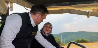 Bilecik Valisi Sözer, İkizce Köyündeki Asfalt Çalışmalarını İnceledi