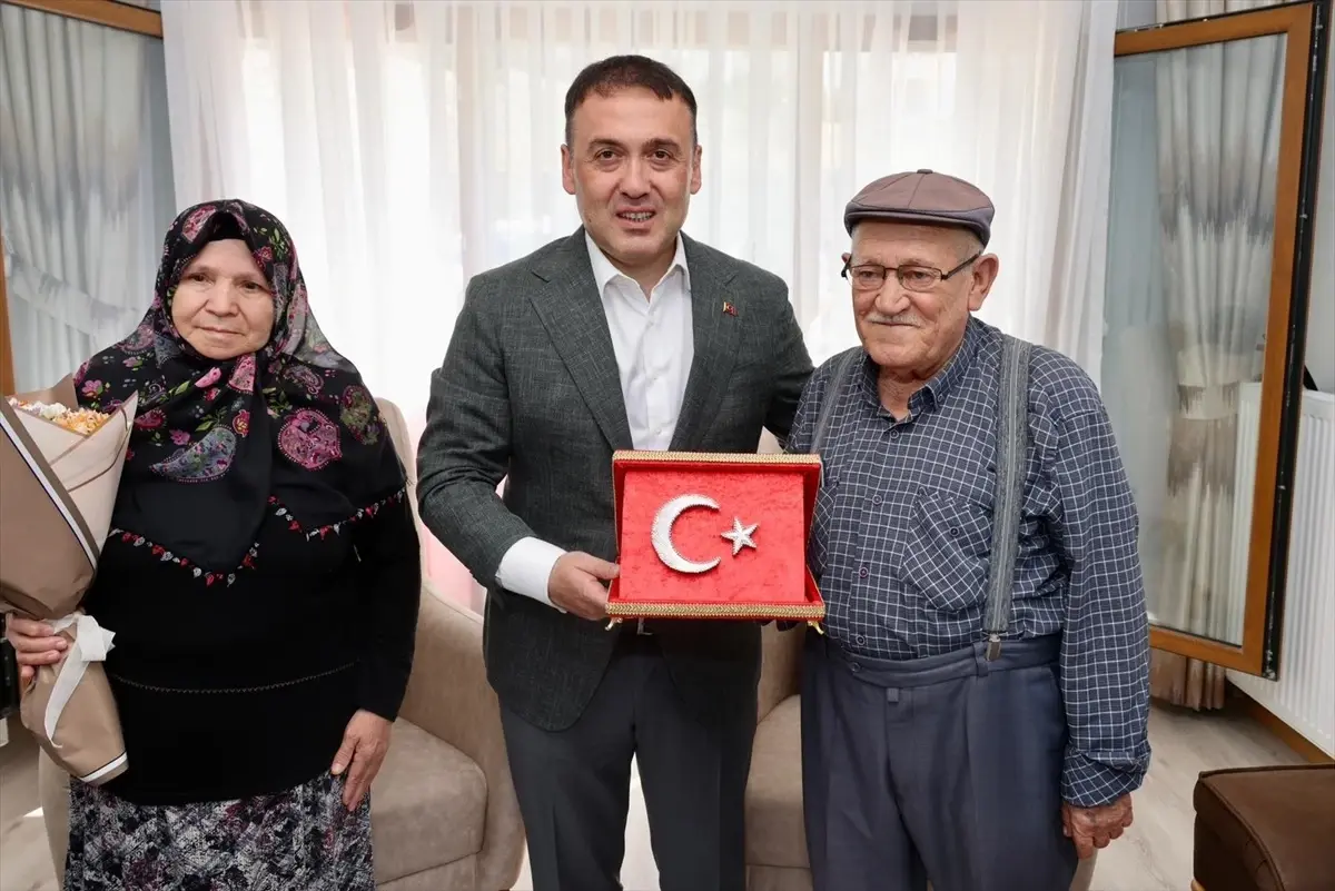 Bilecik Valisi Sözer'den şehit ailesine ziyaret