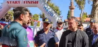 Bilecik Valisi Gölpazarı İpek Yolu Kültür Sanat Festivali'ne Katıldı