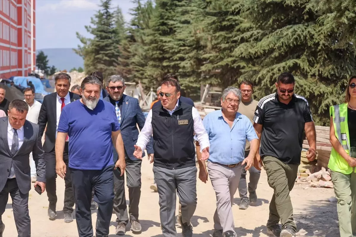 Bilecik Valisi Öğrenci Yurdunu İnceledi